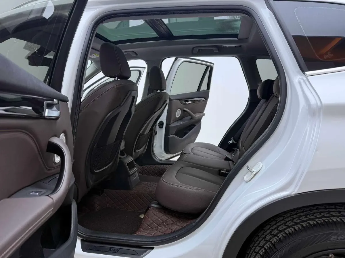 2021 BMW X1 1.5T 140HP L3 7DCT,autocango,china used car exporter,china ev exporter,chinese used car exporter,chinese used ev exporter