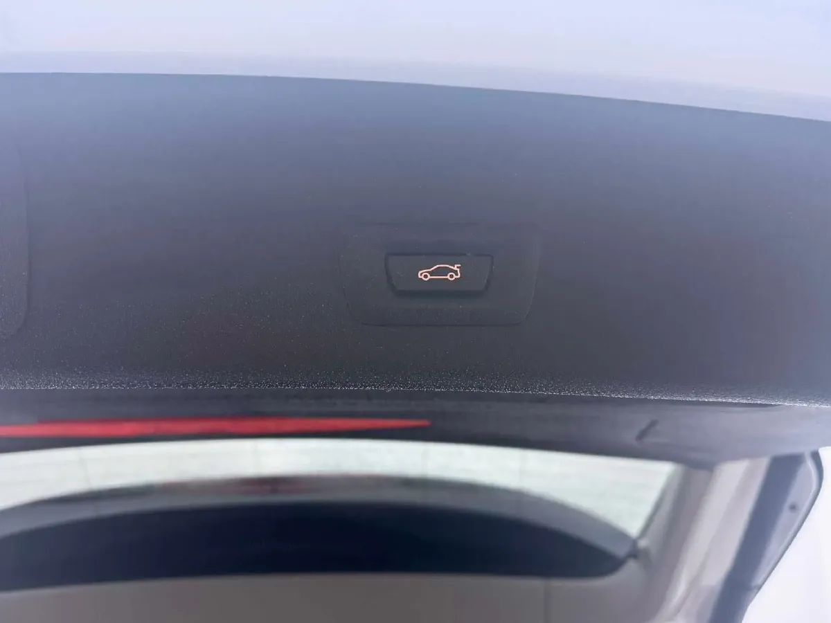 2021 BMW X1 1.5T 140HP L3 7DCT,autocango,china used car exporter,china ev exporter,chinese used car exporter,chinese used ev exporter