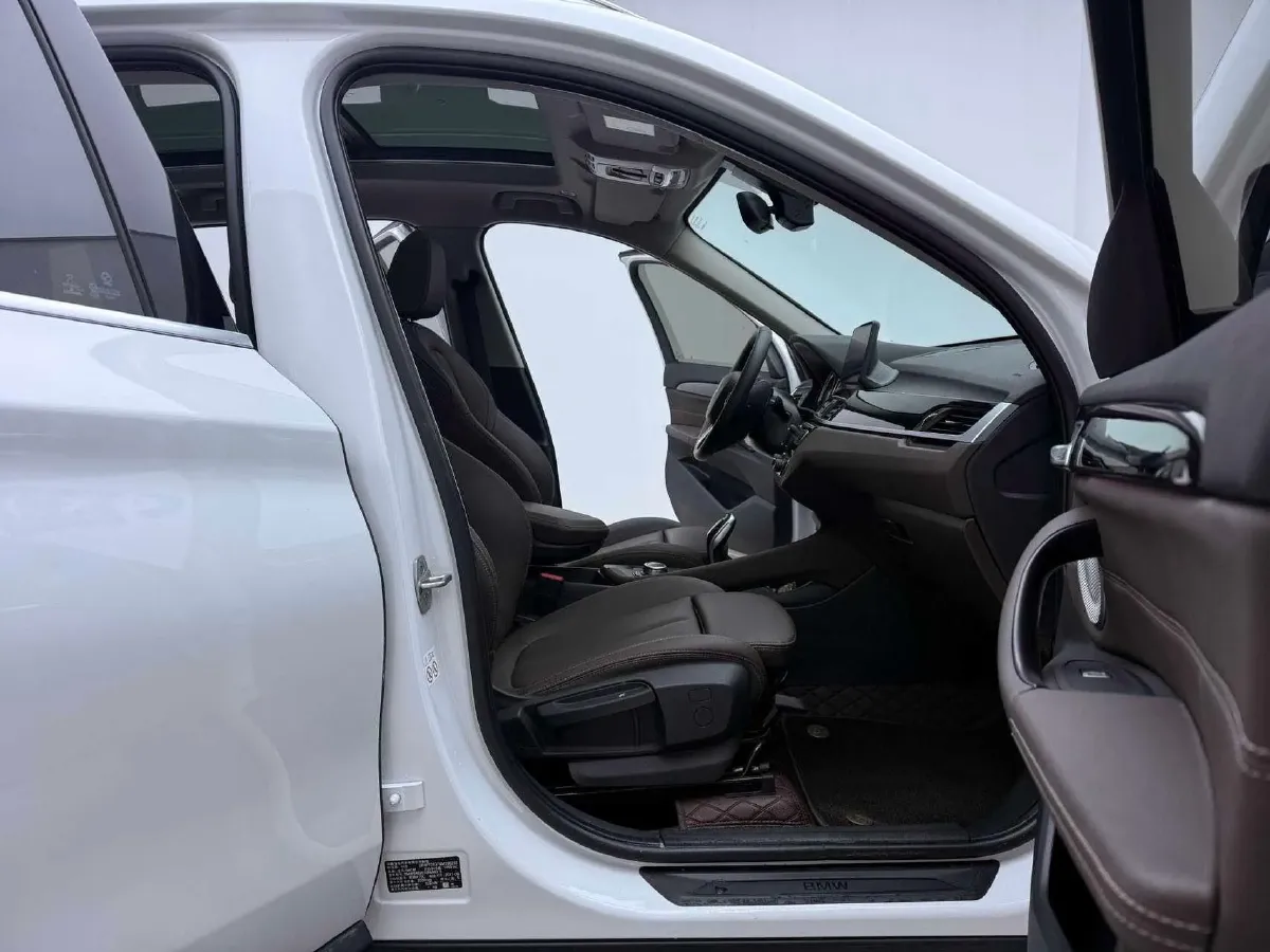 2021 BMW X1 1.5T 140HP L3 7DCT,autocango,china used car exporter,china ev exporter,chinese used car exporter,chinese used ev exporter