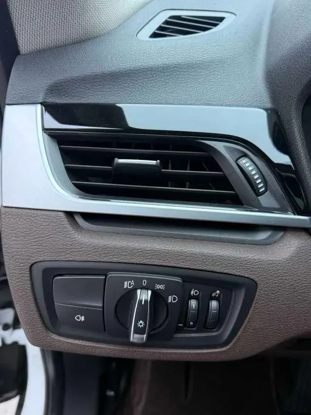 2021 BMW X1 1.5T 140HP L3 7DCT,autocango,china used car exporter,china ev exporter,chinese used car exporter,chinese used ev exporter