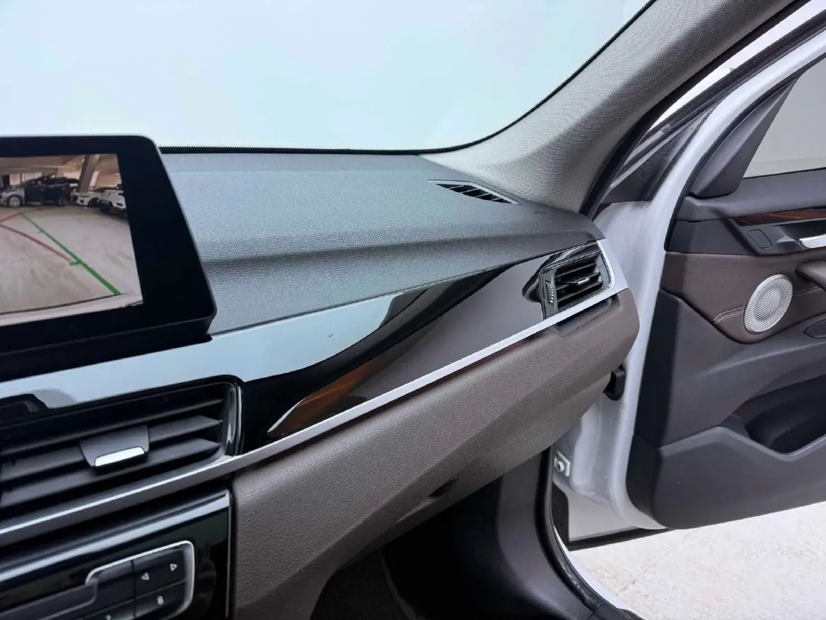 2021 BMW X1 1.5T 140HP L3 7DCT,autocango,china used car exporter,china ev exporter,chinese used car exporter,chinese used ev exporter