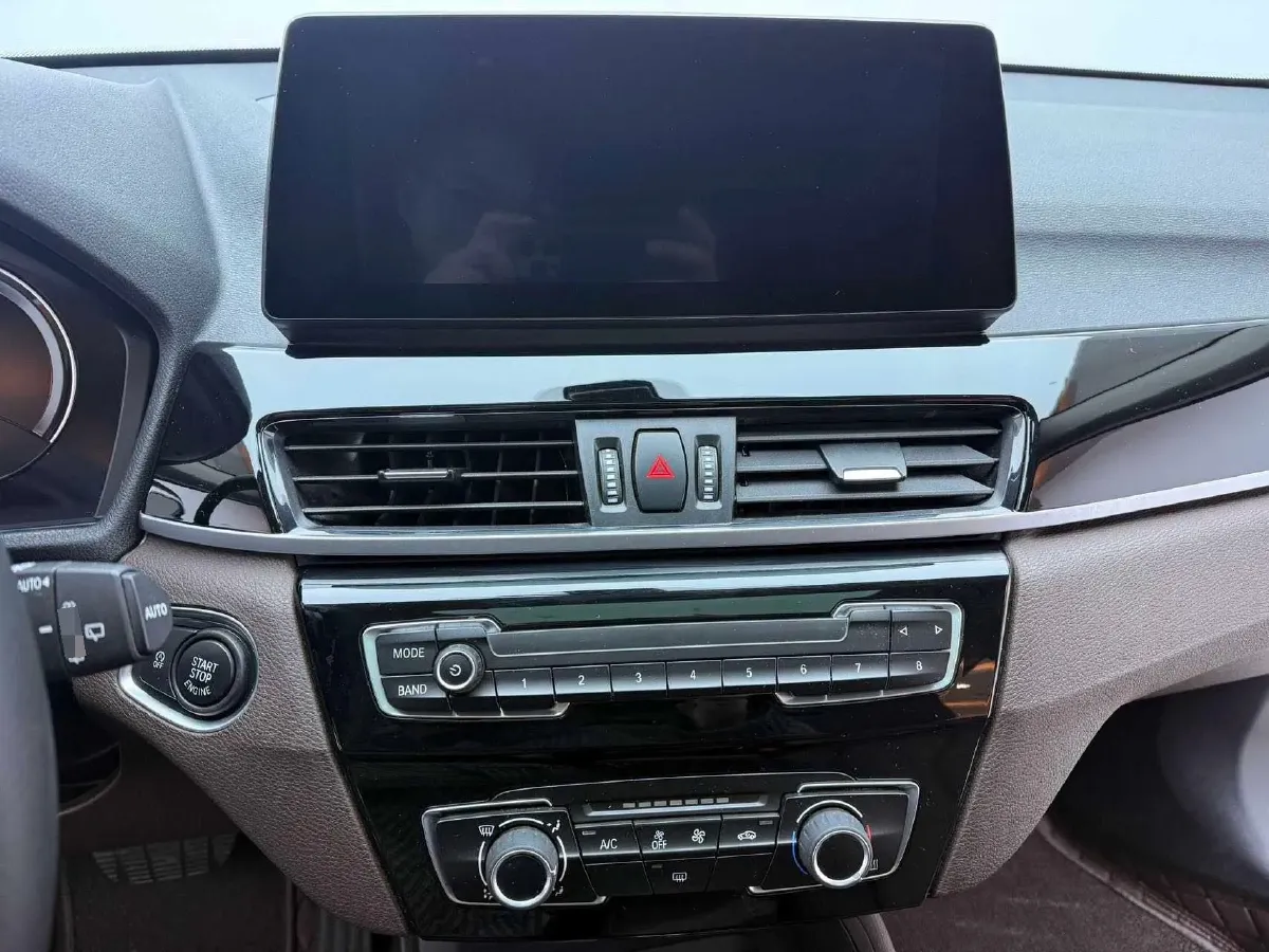 2021 BMW X1 1.5T 140HP L3 7DCT,autocango,china used car exporter,china ev exporter,chinese used car exporter,chinese used ev exporter