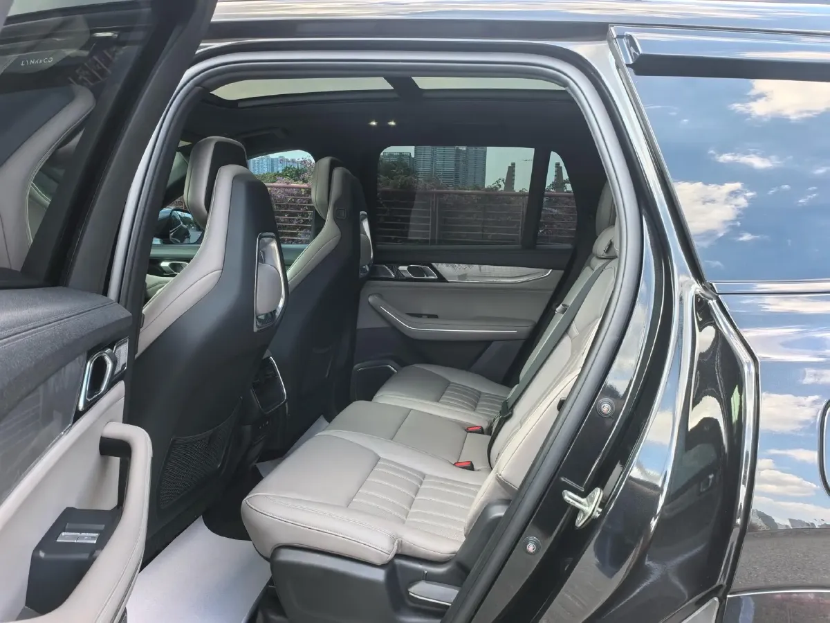 2023 LYNK&CO 08 EM-P 1.5T 163HP L4 3DHT PHEV 21.2KWH,autocango,china used car exporter,china ev exporter,chinese used car exporter,chinese used ev exporter