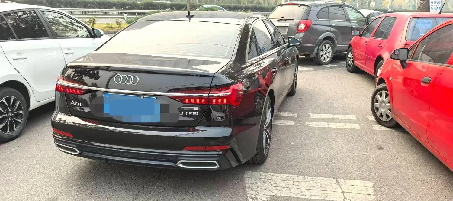 2021 Audi A6L 2.0T 224HP L4 7DCT,autocango,china used car exporter,china ev exporter,chinese used car exporter,chinese used ev exporter