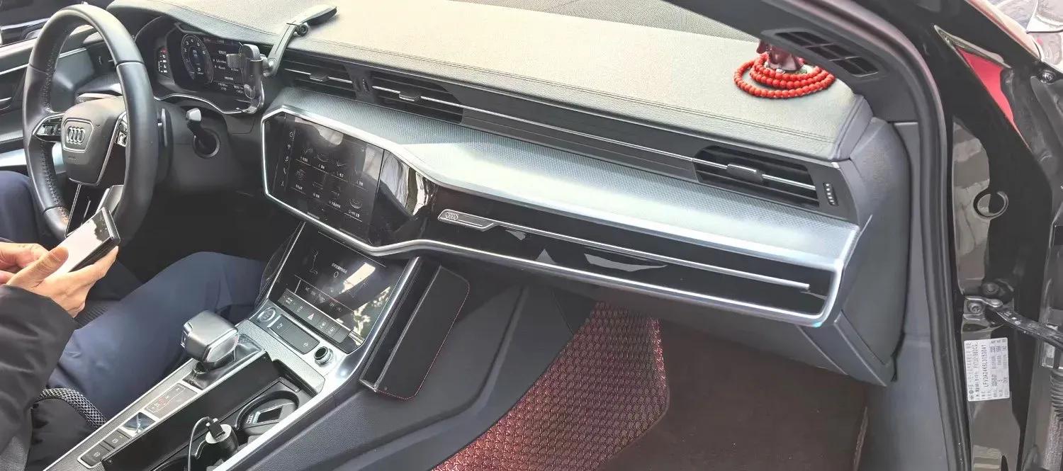 2021 Audi A6L 2.0T 224HP L4 7DCT,autocango,china used car exporter,china ev exporter,chinese used car exporter,chinese used ev exporter