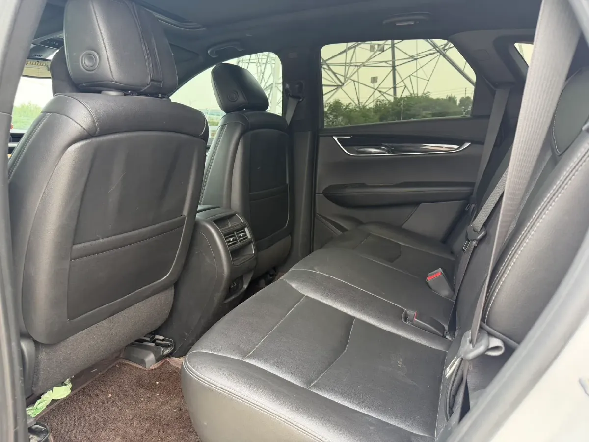 2021 Cadillac XT5 2.0T 237HP L4 9AT,autocango,china used car exporter,china ev exporter,chinese used car exporter,chinese used ev exporter