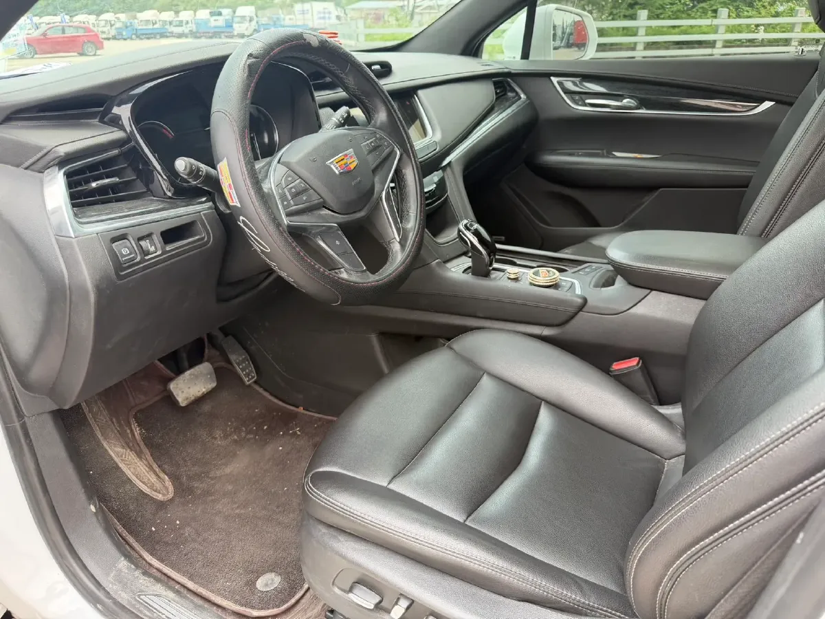 2021 Cadillac XT5 2.0T 237HP L4 9AT,autocango,china used car exporter,china ev exporter,chinese used car exporter,chinese used ev exporter