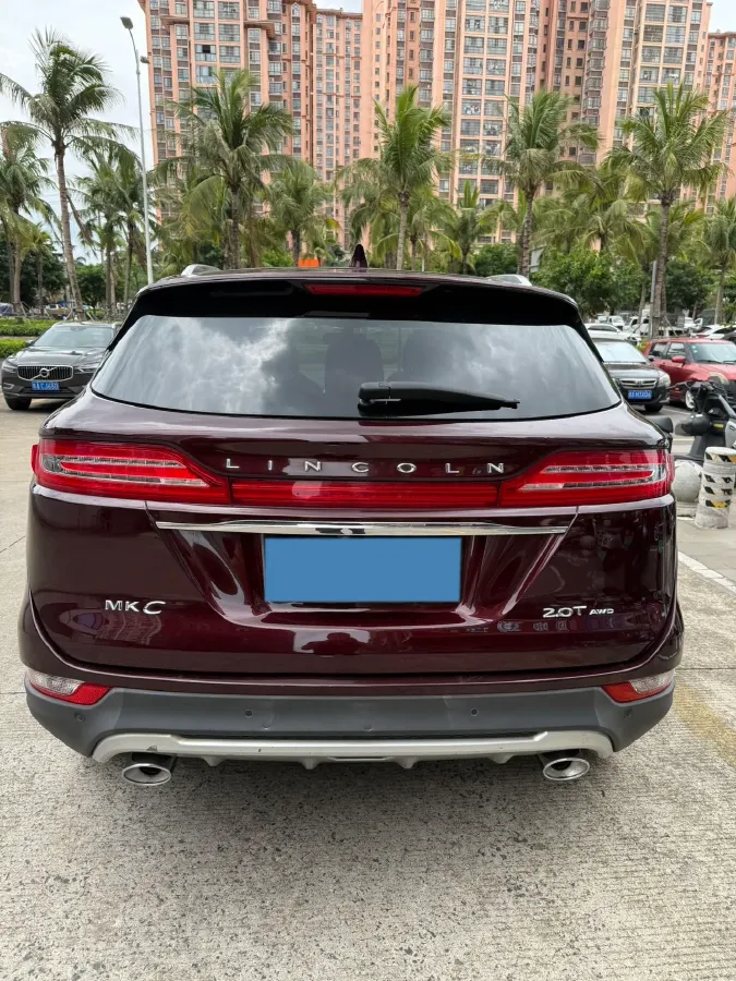 2019 Land Rover Discovery Sport 2.0T 241HP L4 9AT,autocango,china used car exporter,china ev exporter,chinese used car exporter,chinese used ev exporter