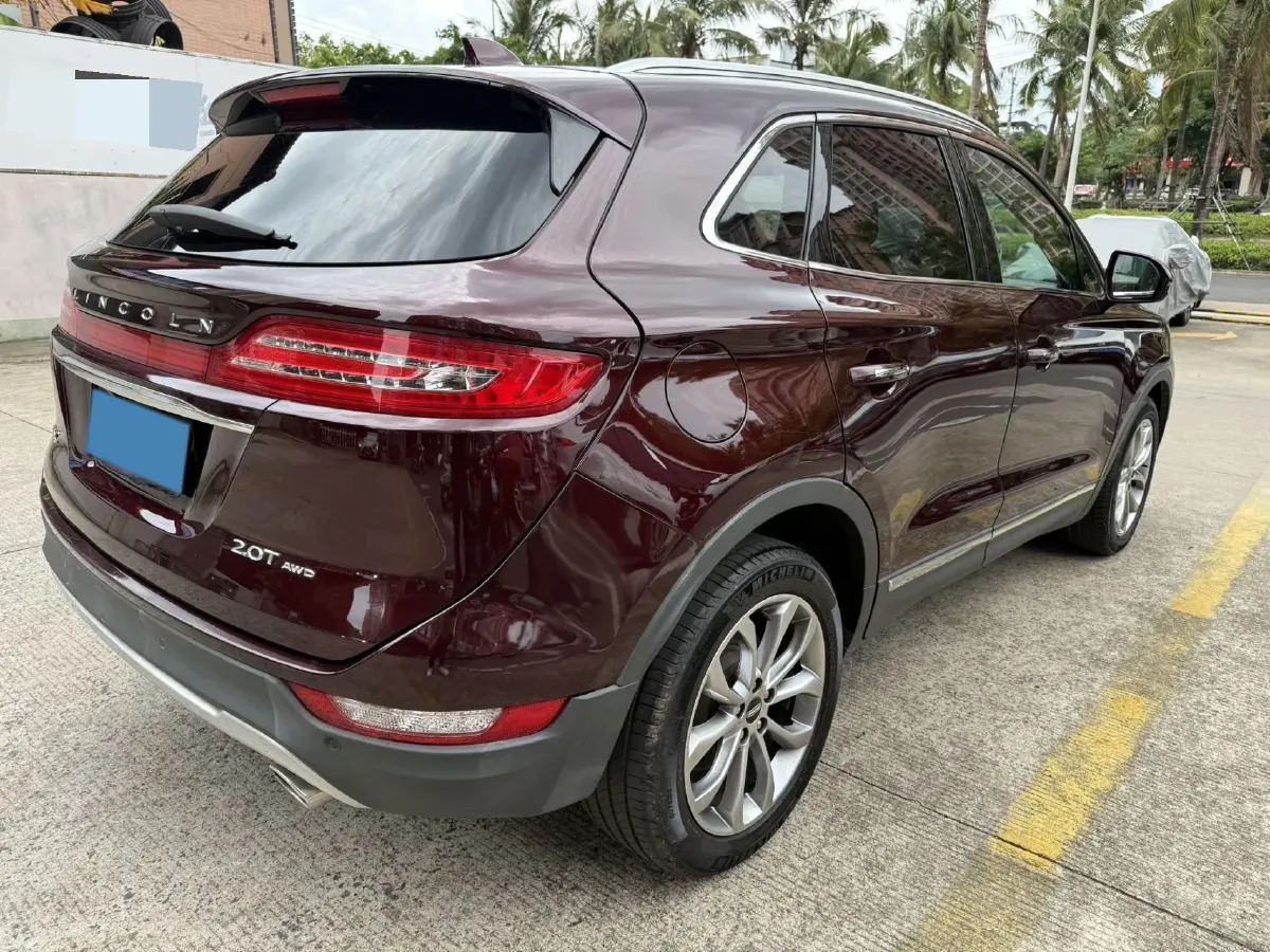 2019 Land Rover Discovery Sport 2.0T 241HP L4 9AT,autocango,china used car exporter,china ev exporter,chinese used car exporter,chinese used ev exporter