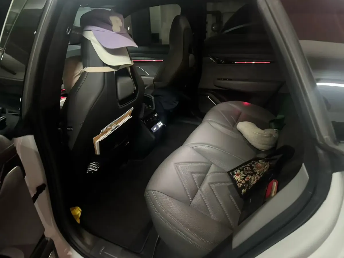 2023 Zeekr 001 BEV 100KWH,autocango,china used car exporter,china ev exporter,chinese used car exporter,chinese used ev exporter