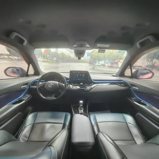 2018 Toyota C-HR 2.0L 171HP L4 CVT,autocango,china used car exporter,china ev exporter,chinese used car exporter,chinese used ev exporter