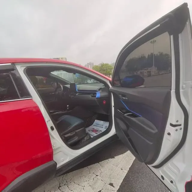 2018 Toyota C-HR 2.0L 171HP L4 CVT,autocango,china used car exporter,china ev exporter,chinese used car exporter,chinese used ev exporter