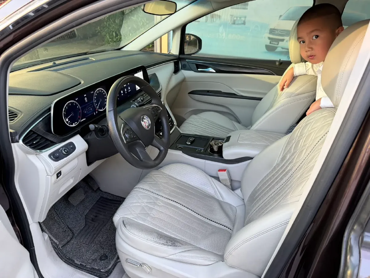 2021 Buick GL8 2.0T 237HP L4 9AT,autocango,china used car exporter,china ev exporter,chinese used car exporter,chinese used ev exporter