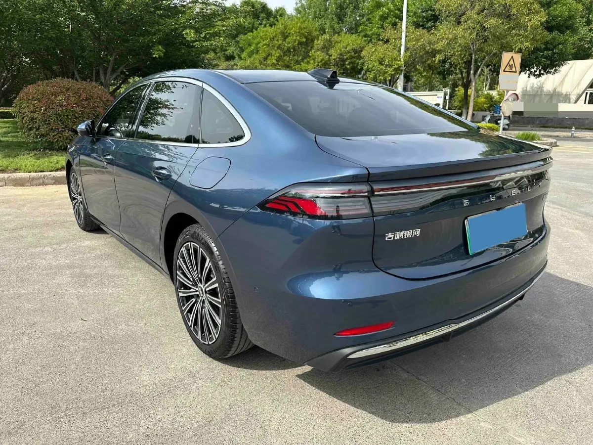 2025 Geely Galaxy A7 1.5L 112HP L4 1DHT PHEV,autocango,china used car exporter,china ev exporter,chinese used car exporter,chinese used ev exporter