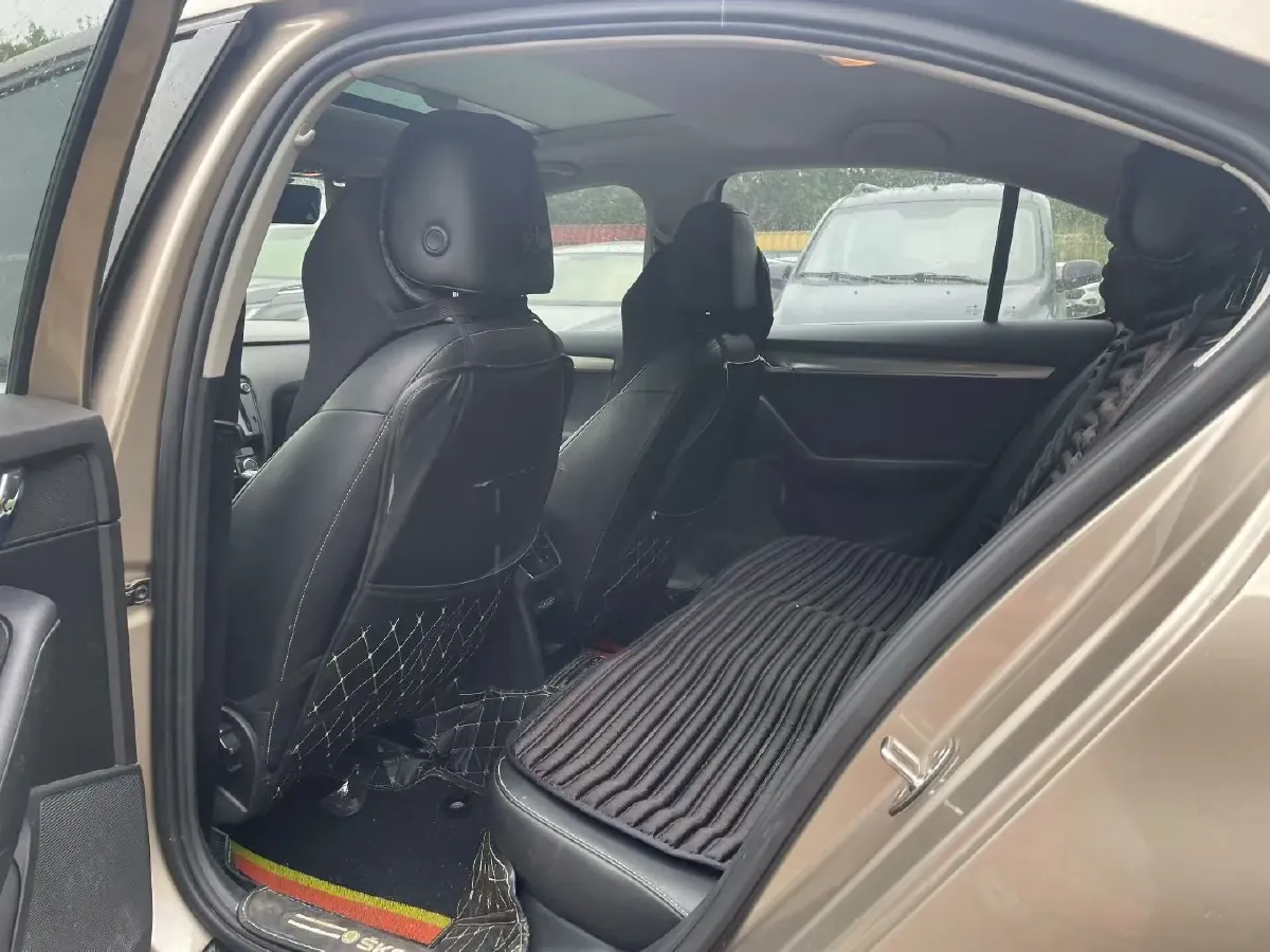 2018 Skoda Octavia 1.4T 150HP L4 7DCT,autocango,china used car exporter,china ev exporter,chinese used car exporter,chinese used ev exporter