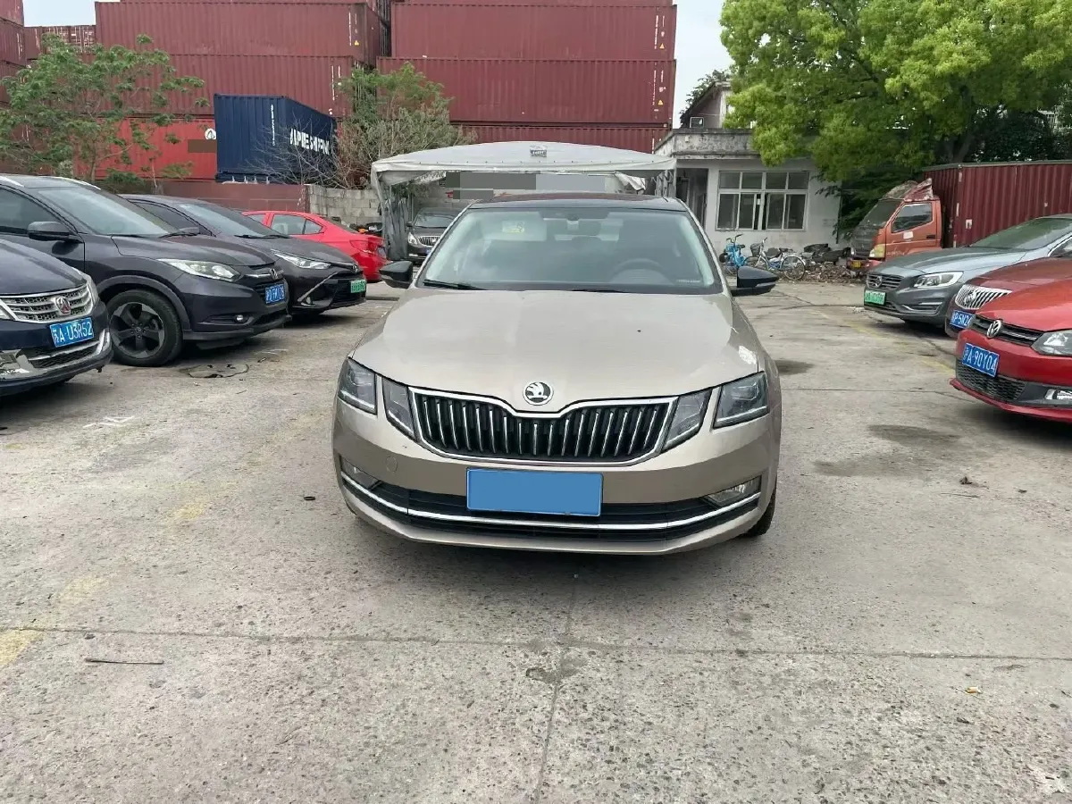 2018 Skoda Octavia 1.4T 150HP L4 7DCT,autocango,china used car exporter,china ev exporter,chinese used car exporter,chinese used ev exporter