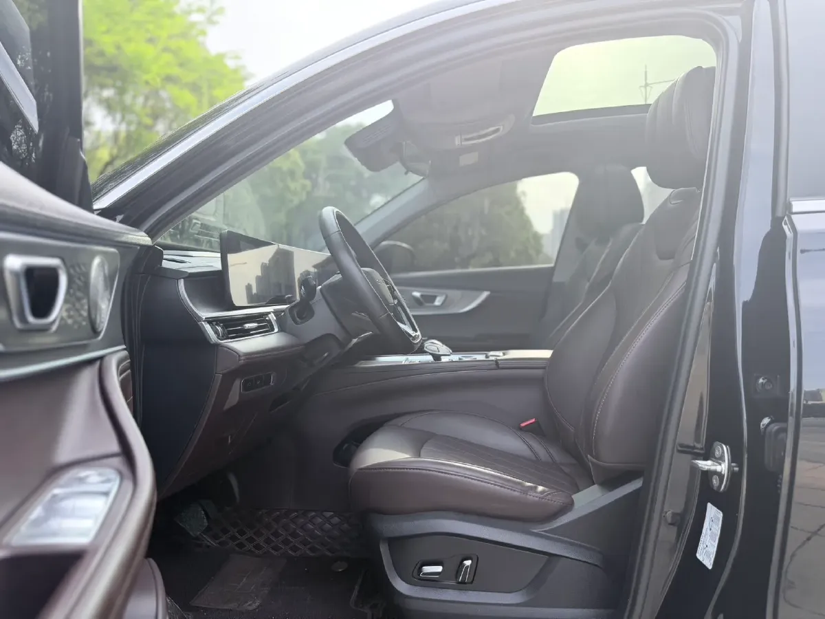 2022 Chery Tiggo 8 PRO 1.6T 197HP L4 7DCT,autocango,china used car exporter,china ev exporter,chinese used car exporter,chinese used ev exporter