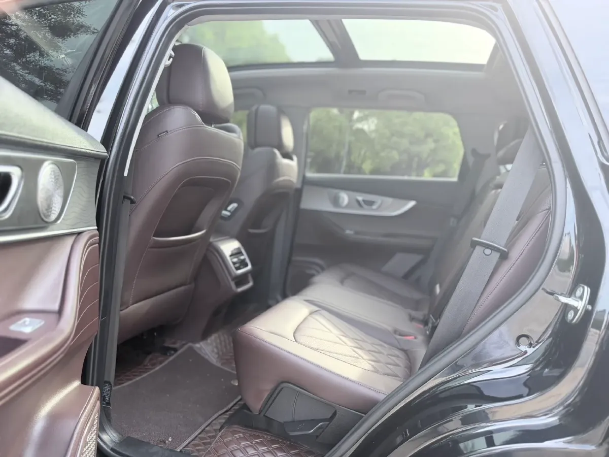 2022 Chery Tiggo 8 PRO 1.6T 197HP L4 7DCT,autocango,china used car exporter,china ev exporter,chinese used car exporter,chinese used ev exporter