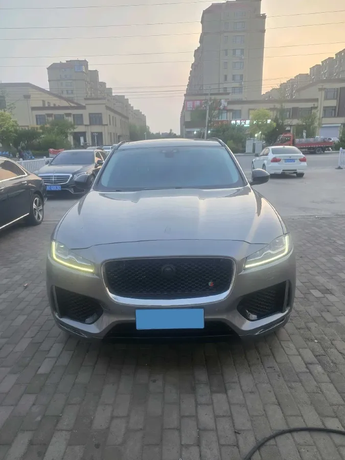 2020 Jaguar F-PACE 2.0T 250HP L4 8AT,autocango,china used car exporter,china ev exporter,chinese used car exporter,chinese used ev exporter