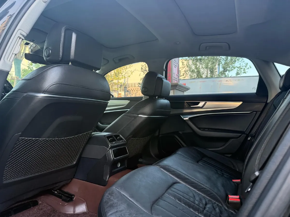 2019 Mercedes-Benz E Class 1.5T 184HP L4 9AT,autocango,china used car exporter,china ev exporter,chinese used car exporter,chinese used ev exporter