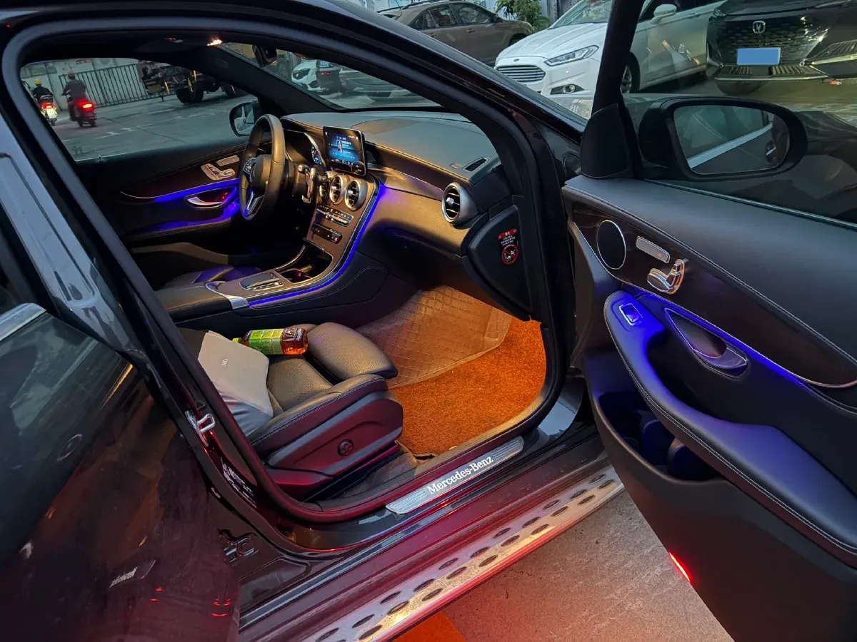 2020 Mercedes-Benz GLC Class 2.0T 258HP L4 9AT,autocango,china used car exporter,china ev exporter,chinese used car exporter,chinese used ev exporter