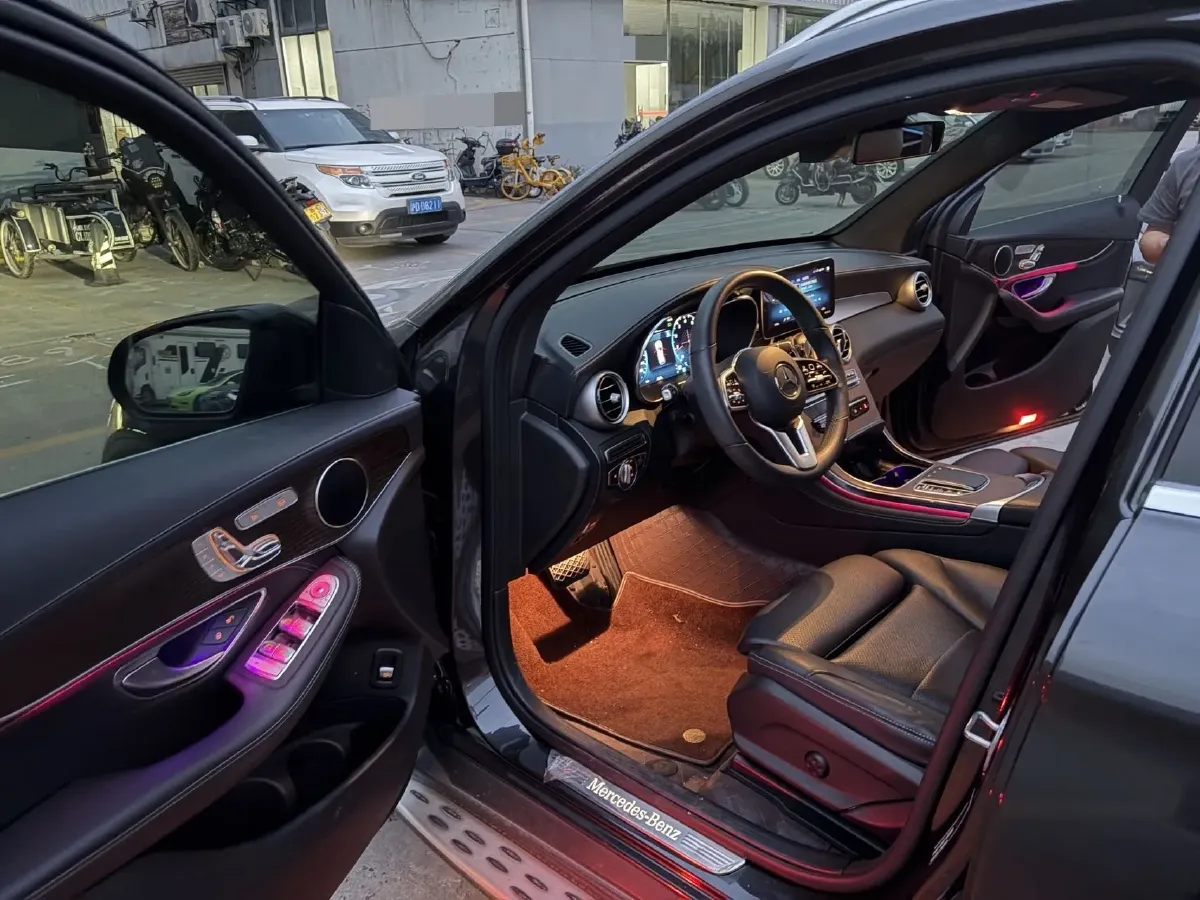 2020 Mercedes-Benz GLC Class 2.0T 258HP L4 9AT,autocango,china used car exporter,china ev exporter,chinese used car exporter,chinese used ev exporter