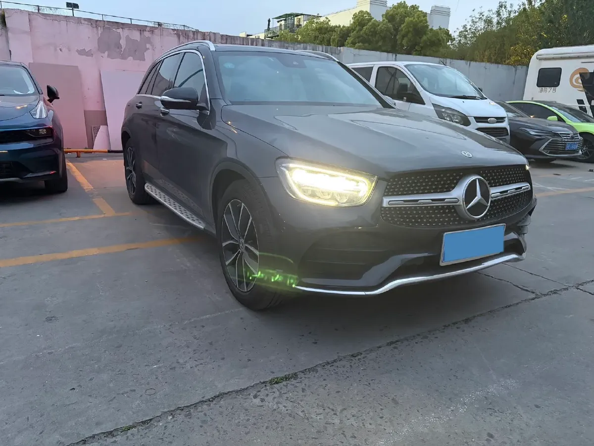 2020 Mercedes-Benz GLC Class 2.0T 258HP L4 9AT,autocango,china used car exporter,china ev exporter,chinese used car exporter,chinese used ev exporter