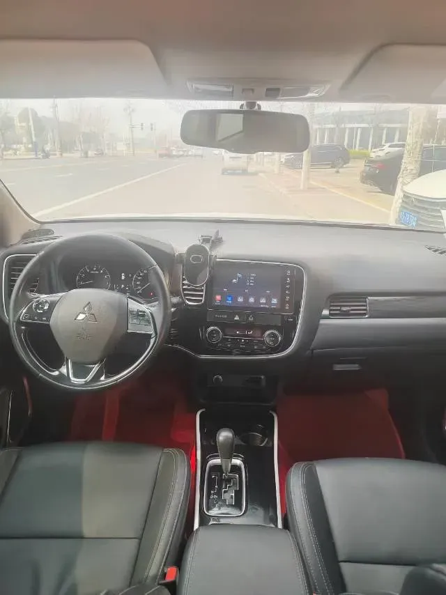 2019 Mitsubishi Outlander 2.0L 166HP L4 CVT,autocango,china used car exporter,china ev exporter,chinese used car exporter,chinese used ev exporter