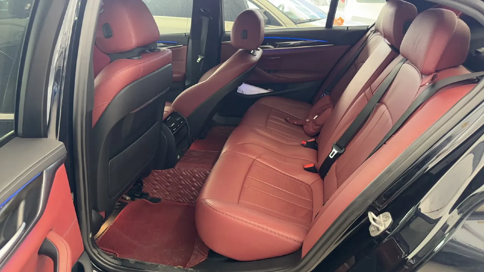 2020 BMW 5 Series 2.0T 252HP L4 8AT,autocango,china used car exporter,china ev exporter,chinese used car exporter,chinese used ev exporter