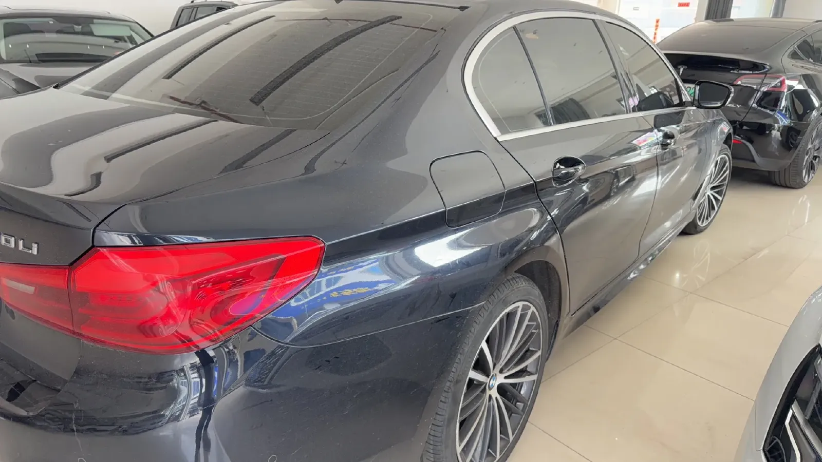 2020 BMW 5 Series 2.0T 252HP L4 8AT,autocango,china used car exporter,china ev exporter,chinese used car exporter,chinese used ev exporter
