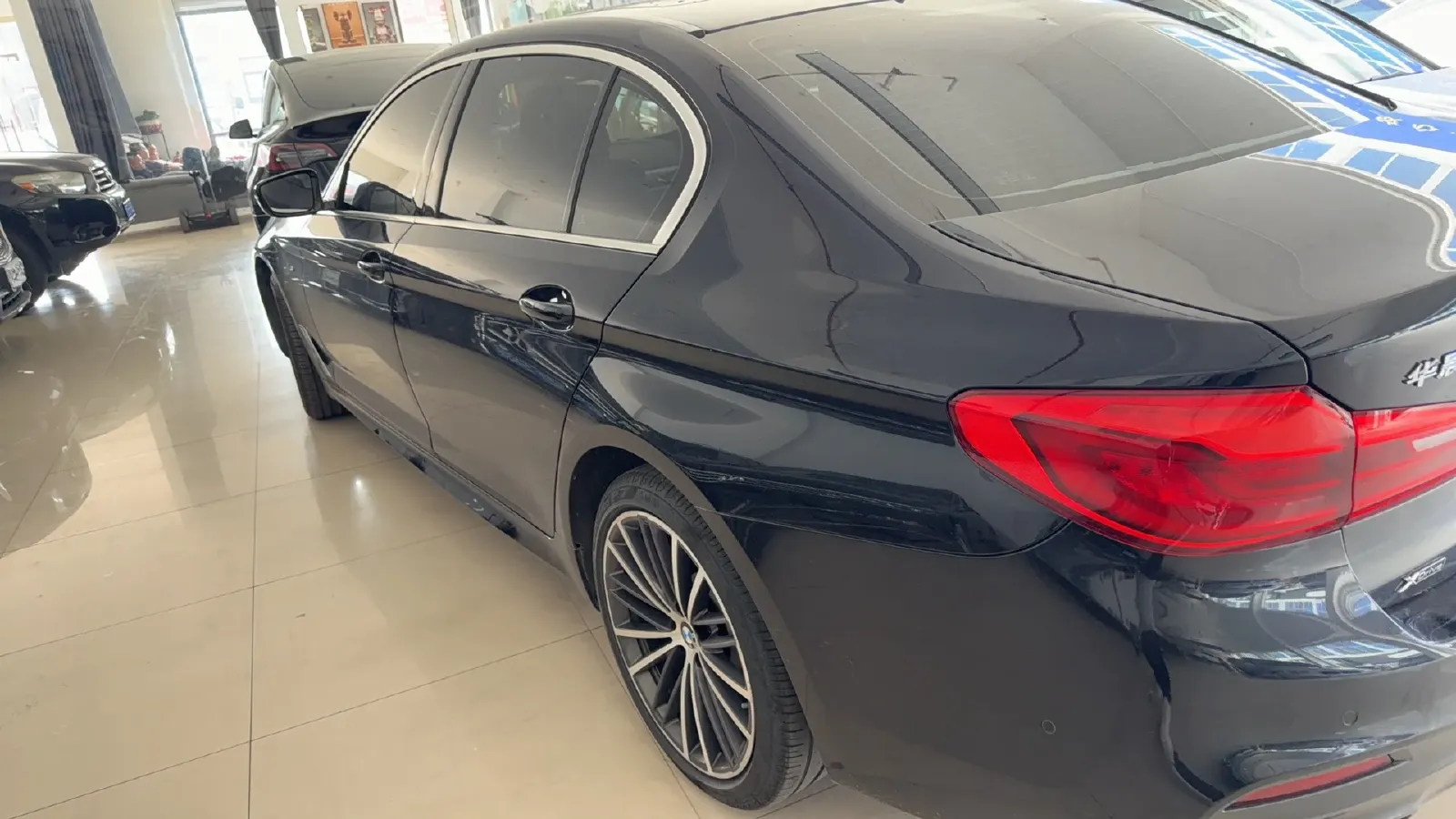 2020 BMW 5 Series 2.0T 252HP L4 8AT,autocango,china used car exporter,china ev exporter,chinese used car exporter,chinese used ev exporter