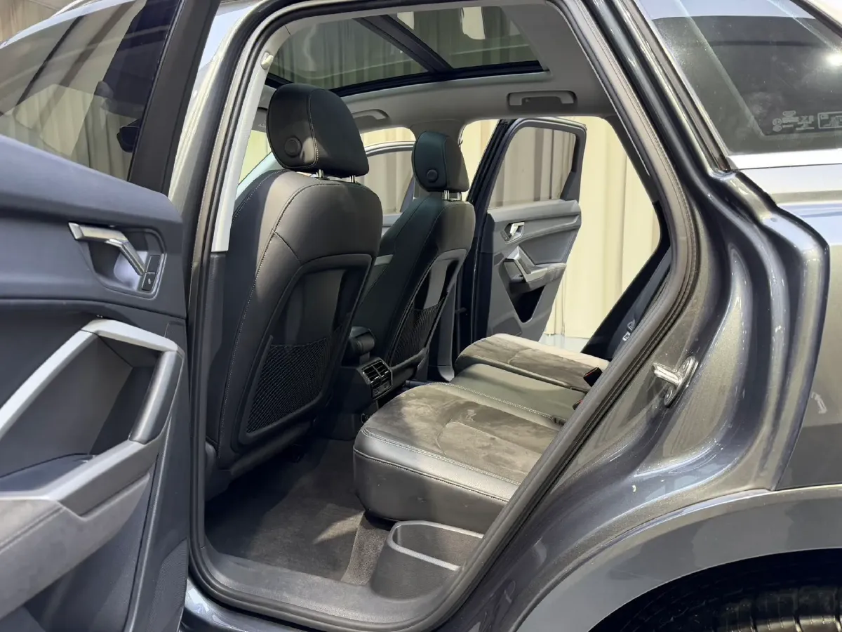 2022 Audi Q3 1.4T 150HP L4 7DCT,autocango,china used car exporter,china ev exporter,chinese used car exporter,chinese used ev exporter