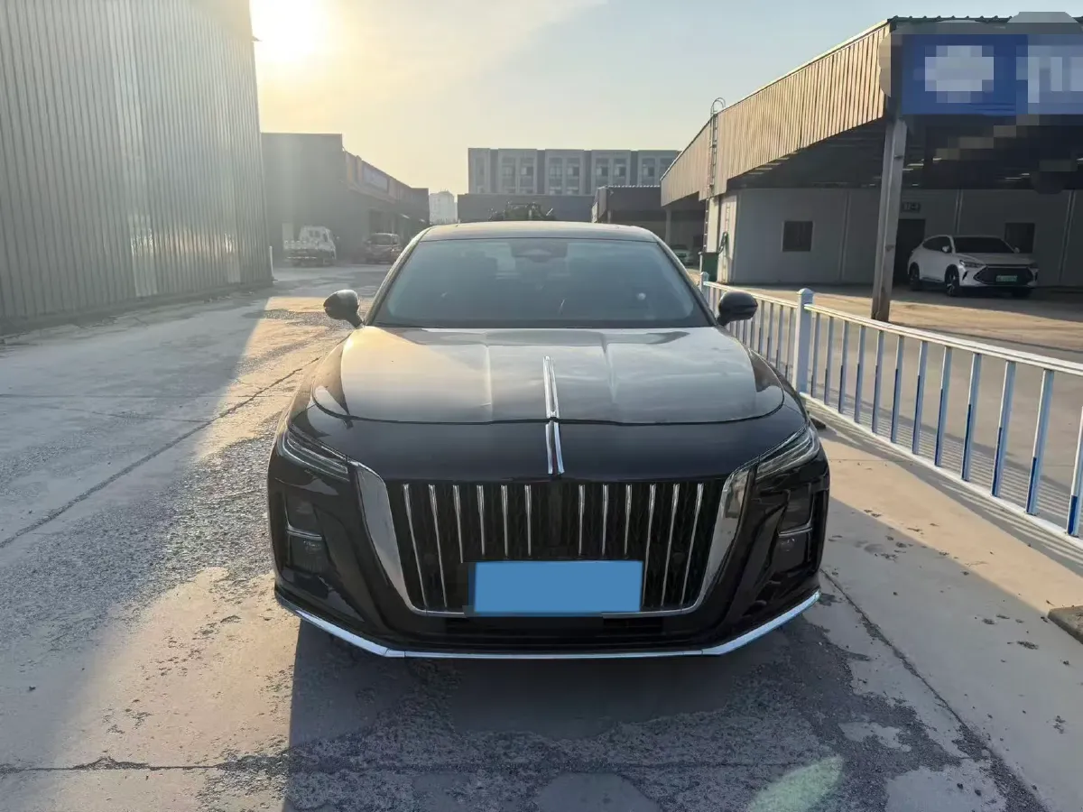 2024 HongQi H5 2.0T 224HP L4 8AT,autocango,china used car exporter,china ev exporter,chinese used car exporter,chinese used ev exporter