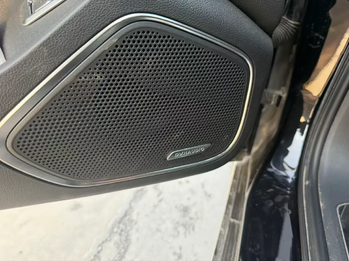 2024 HongQi H5 2.0T 224HP L4 8AT,autocango,china used car exporter,china ev exporter,chinese used car exporter,chinese used ev exporter