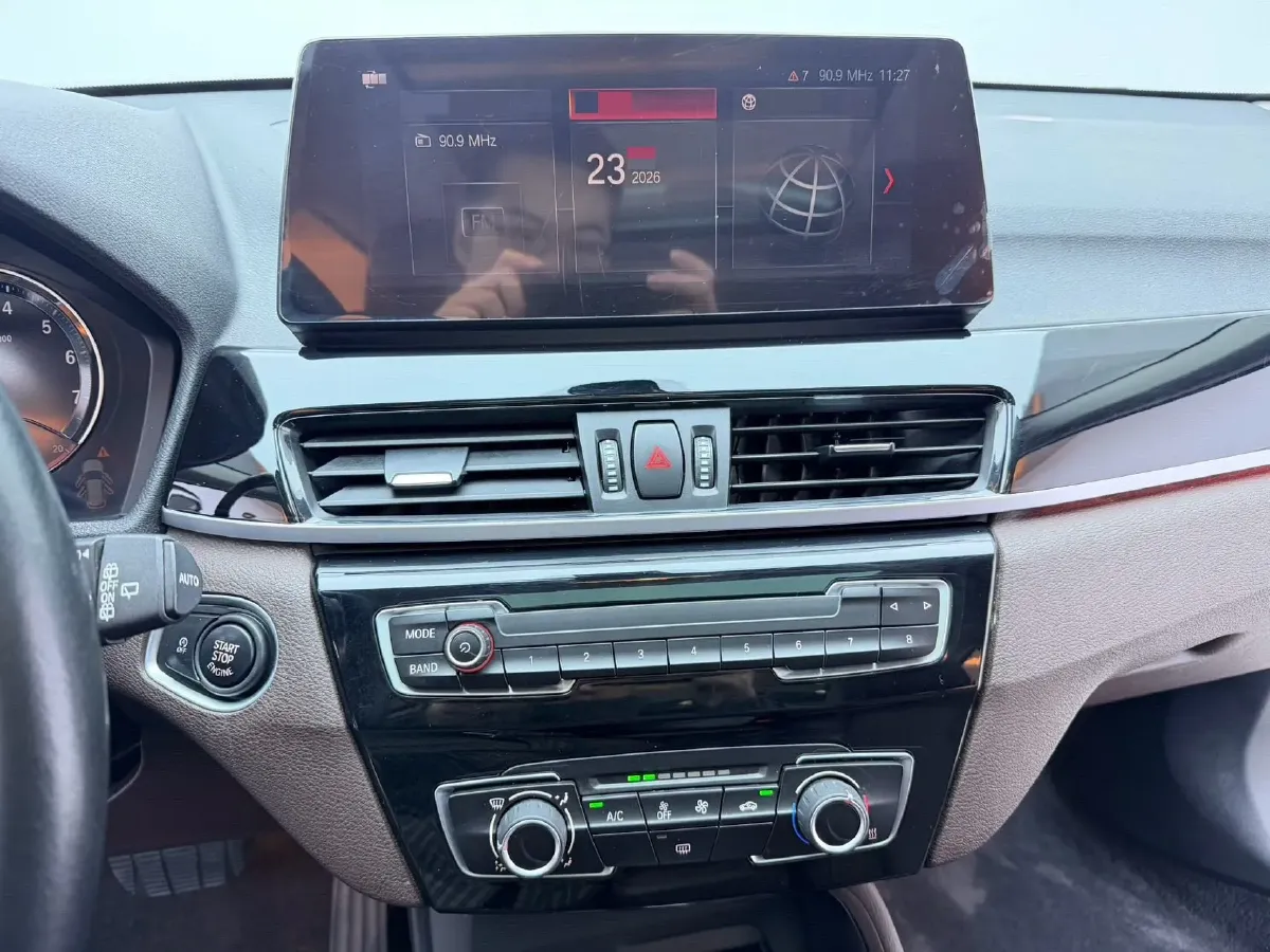 2021 BMW X1 1.5T 140HP L3 7DCT,autocango,china used car exporter,china ev exporter,chinese used car exporter,chinese used ev exporter