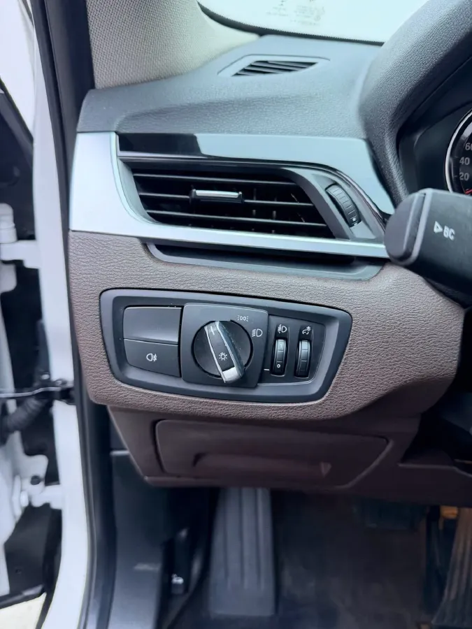 2021 BMW X1 1.5T 140HP L3 7DCT,autocango,china used car exporter,china ev exporter,chinese used car exporter,chinese used ev exporter