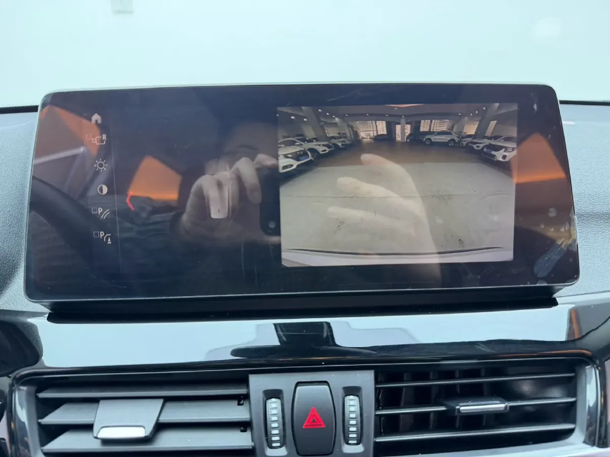 2021 BMW X1 1.5T 140HP L3 7DCT,autocango,china used car exporter,china ev exporter,chinese used car exporter,chinese used ev exporter