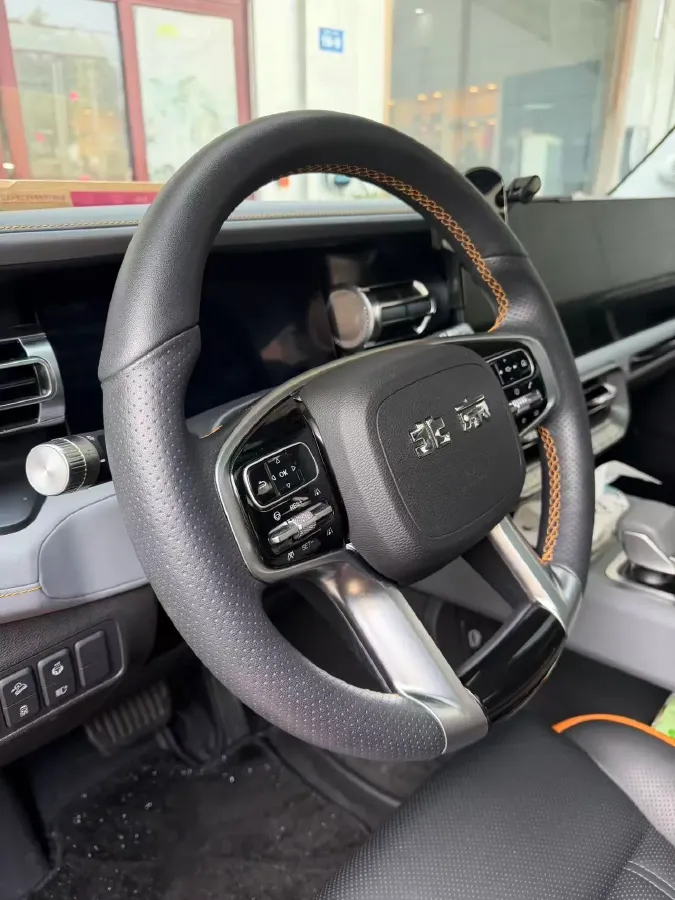 2024 Beijing BJ40 2.0T 245HP L4 8AT,autocango,china used car exporter,china ev exporter,chinese used car exporter,chinese used ev exporter