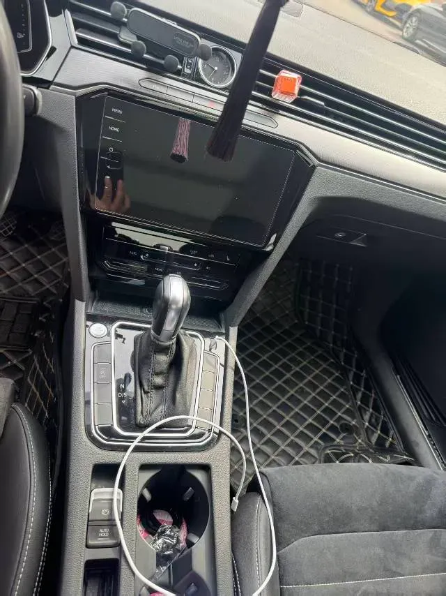 2020 Volkswagen Magotan 2.0T 186HP L4 7DCT,autocango,china used car exporter,china ev exporter,chinese used car exporter,chinese used ev exporter