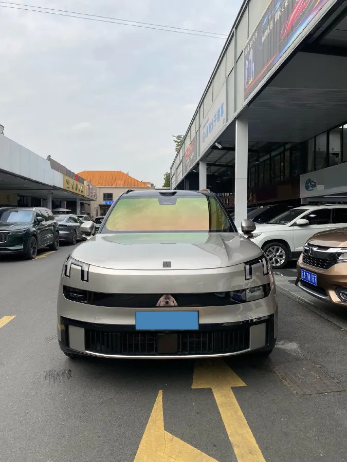 2025 LYNK&CO 900 2.0T 254HP L4 3DHT PHEV,autocango,china used car exporter,china ev exporter,chinese used car exporter,chinese used ev exporter