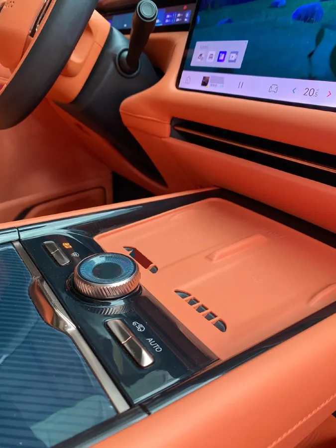 2025 LYNK&CO 900 2.0T 254HP L4 3DHT PHEV,autocango,china used car exporter,china ev exporter,chinese used car exporter,chinese used ev exporter