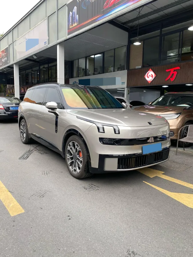 2025 LYNK&CO 900 2.0T 254HP L4 3DHT PHEV,autocango,china used car exporter,china ev exporter,chinese used car exporter,chinese used ev exporter