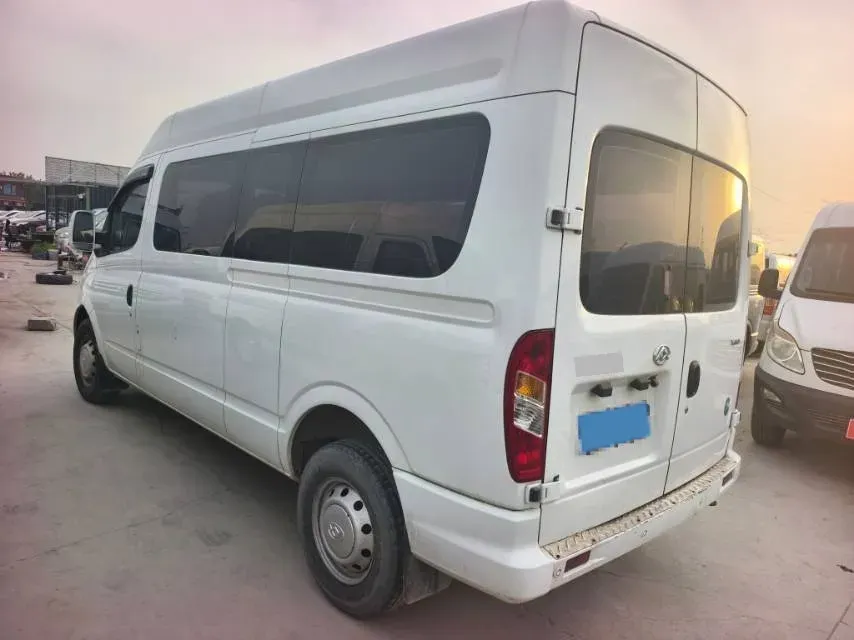 2021 MAXUS XinTu V80 2.0T 139HP L4 6MT,autocango,china used car exporter,china ev exporter,chinese used car exporter,chinese used ev exporter