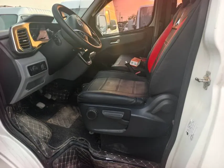 2021 MAXUS XinTu V80 2.0T 139HP L4 6MT,autocango,china used car exporter,china ev exporter,chinese used car exporter,chinese used ev exporter