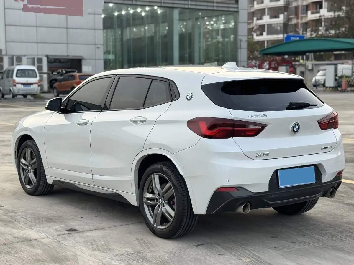 2022 BMW X2 2.0T 192HP L4 7DCT,autocango,china used car exporter,china ev exporter,chinese used car exporter,chinese used ev exporter