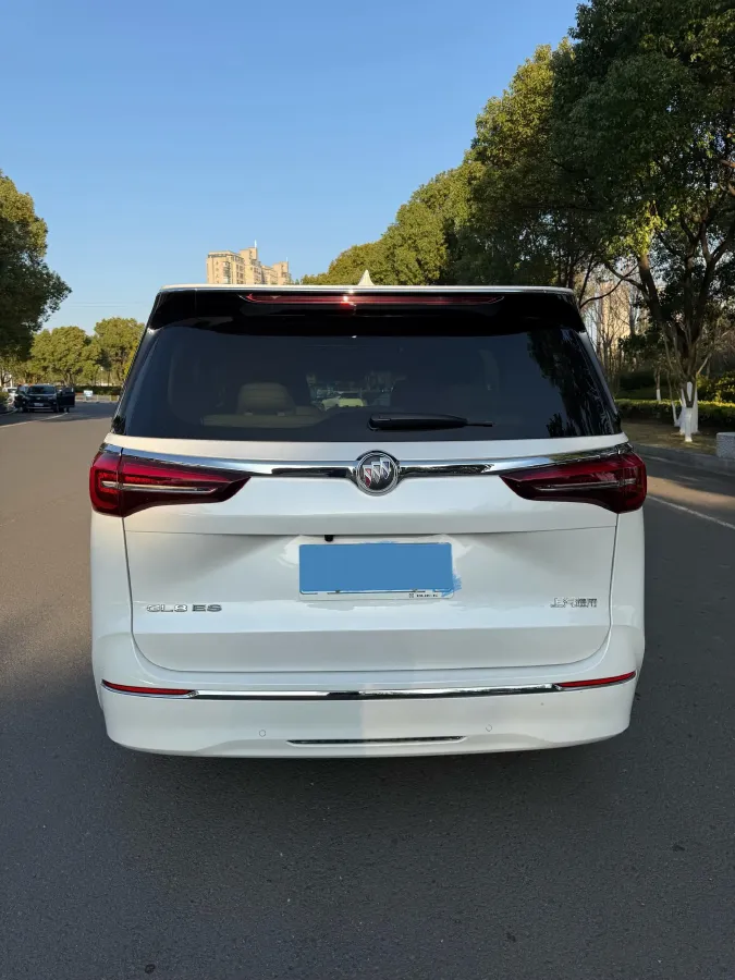 2023 Buick GL8 2.0T 237HP L4 9AT,autocango,china used car exporter,china ev exporter,chinese used car exporter,chinese used ev exporter