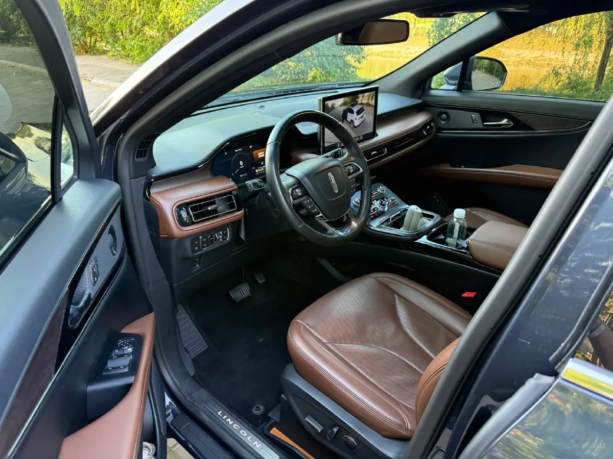 2021 Lincoln Nautilus 2.0T 245HP L4 8AT,autocango,china used car exporter,china ev exporter,chinese used car exporter,chinese used ev exporter