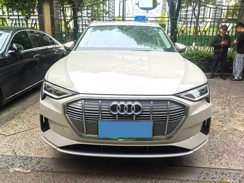 2019 Audi e-tron 2AT BEV 95KWH,autocango,china used car exporter,china ev exporter,chinese used car exporter,chinese used ev exporter