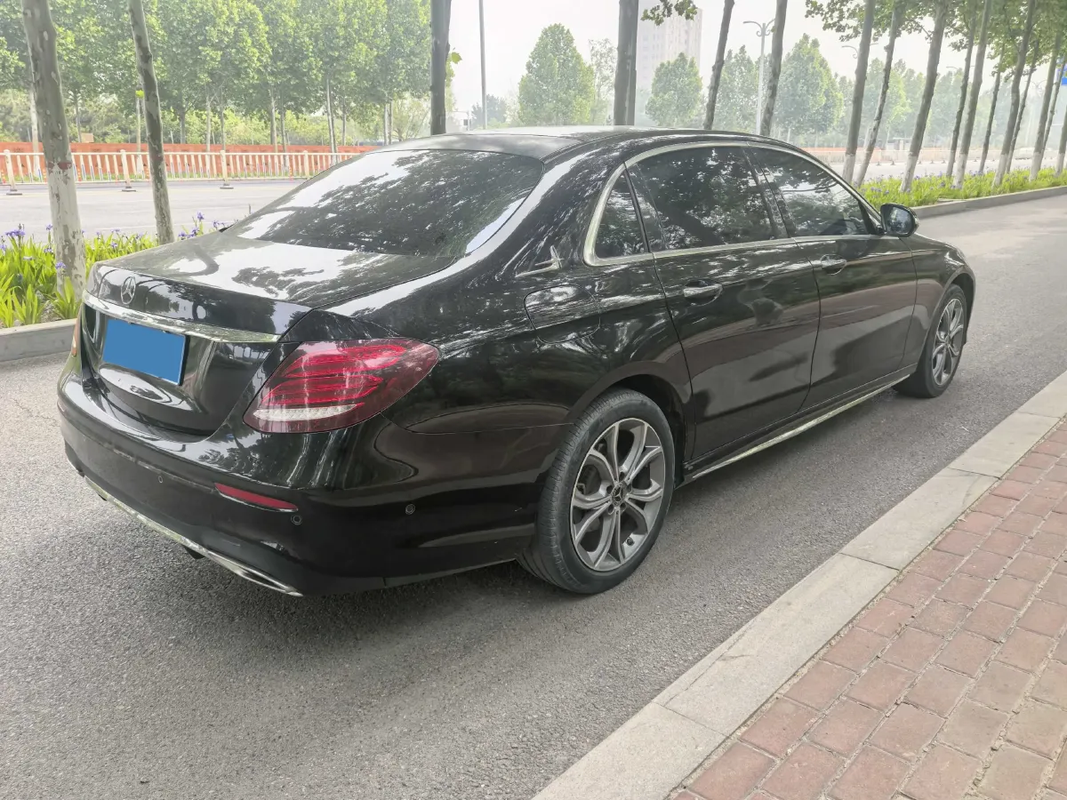 2020 Mercedes-Benz E Class 2.0T 258HP L4 9AT,autocango,china used car exporter,china ev exporter,chinese used car exporter,chinese used ev exporter