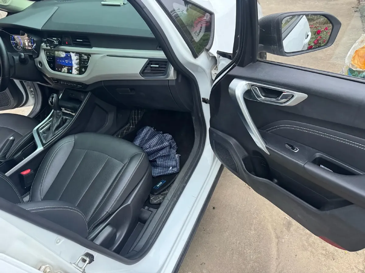 2020 Geely Vision X3 1.5L 109HP L4 CVT,autocango,china used car exporter,china ev exporter,chinese used car exporter,chinese used ev exporter